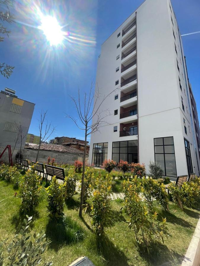 Center Tirana Goldi Apartment ภายนอก รูปภาพ