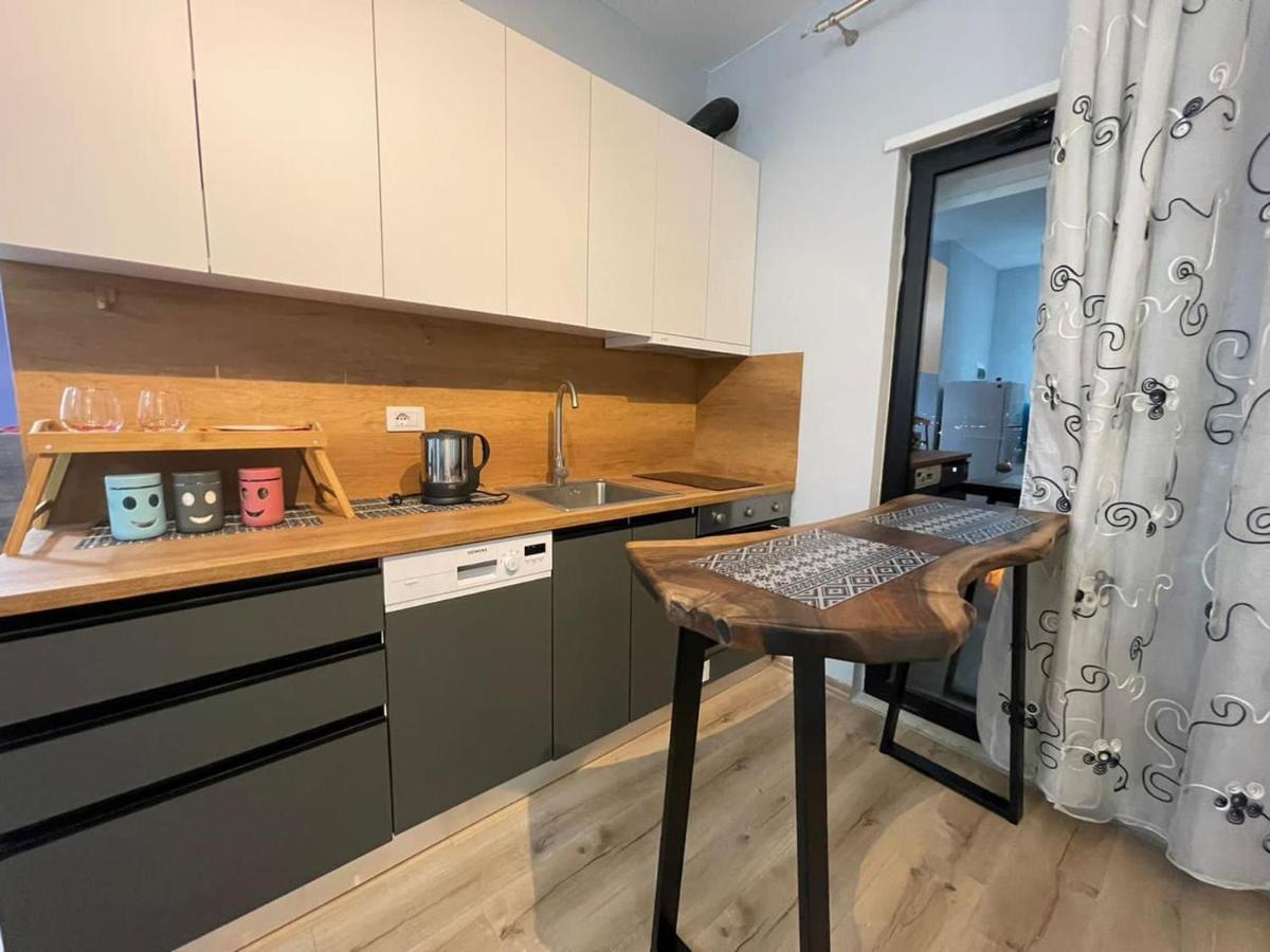 Center Tirana Goldi Apartment ภายนอก รูปภาพ
